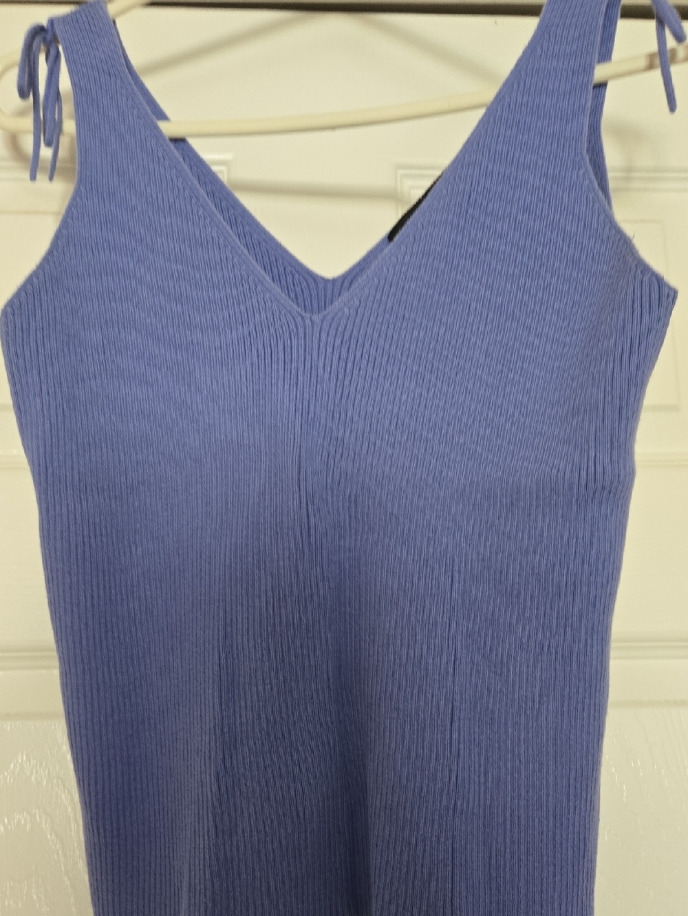 Express Ribbed V-Neck Tie-Strap Tank Top in Periwinkle